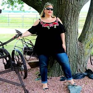 Meet your Posher, Amanda rose